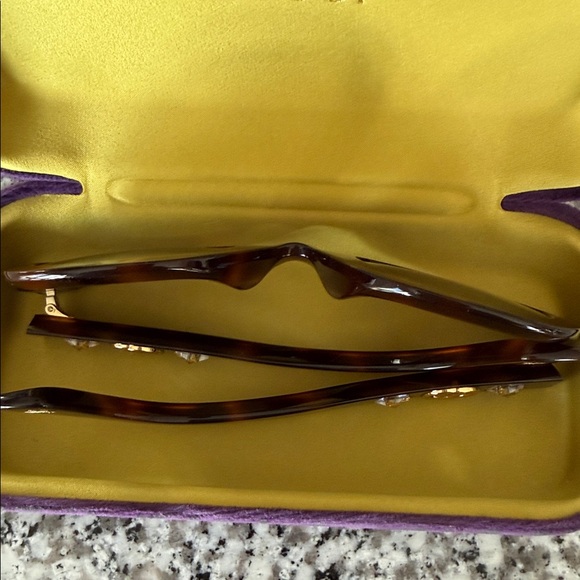 Gucci Oversized Tortoise Havana Wayfarer Sunglasses with Purple Case - Picture 10 of 16